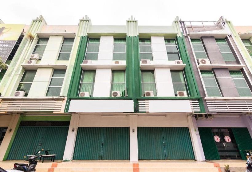 בית מלון כפרי Oyo 2818 Blessing Kost Batam