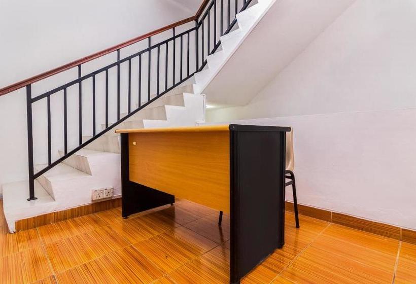 בית מלון כפרי Oyo 2818 Blessing Kost Batam