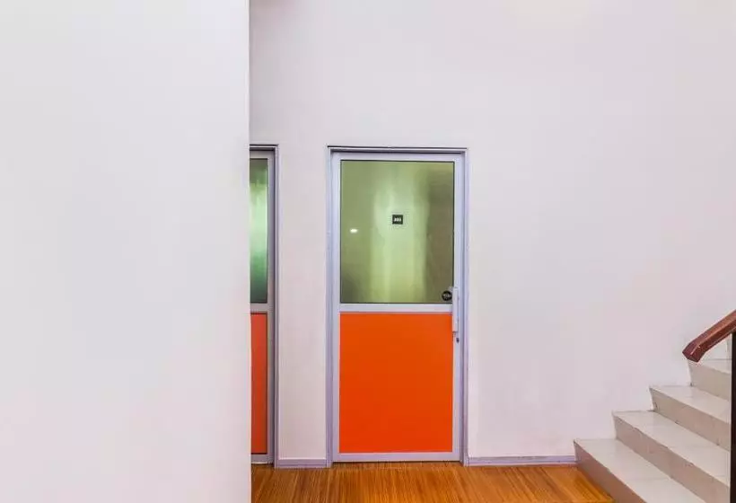 Hotelli Oyo 2818 Blessing Kost Batam