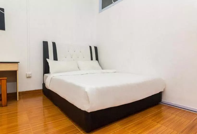 Hotelli Oyo 2818 Blessing Kost Batam