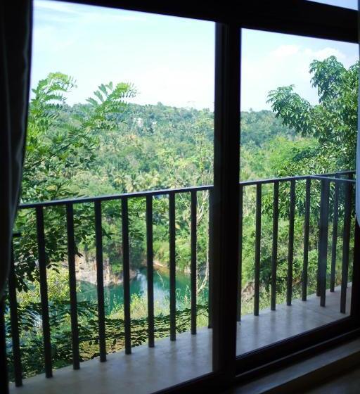 אתר נופש Amara Ayurveda Retreat  Overlooking Evergreen Western Ghats An Ecologically Sustainable Living Space