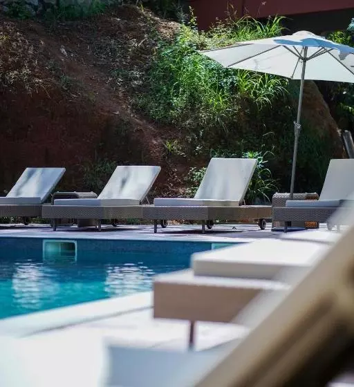 リゾートホテル Amara Ayurveda Retreat  Overlooking Evergreen Western Ghats An Ecologically Sustainable Living Space