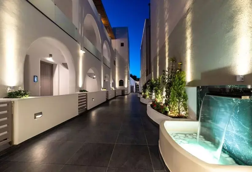 هتل Deluxe Suites Santorini