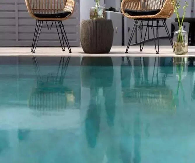 هتل Deluxe Suites Santorini