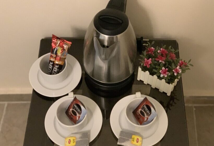 هتل 9 Pyramids Inn