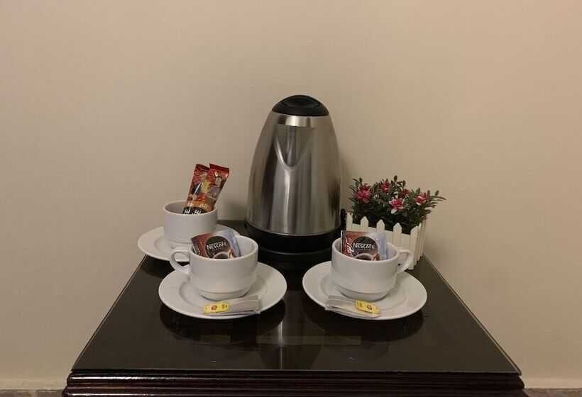 هتل 9 Pyramids Inn