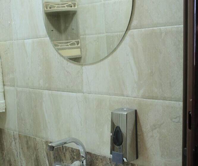 هتل 9 Pyramids Inn