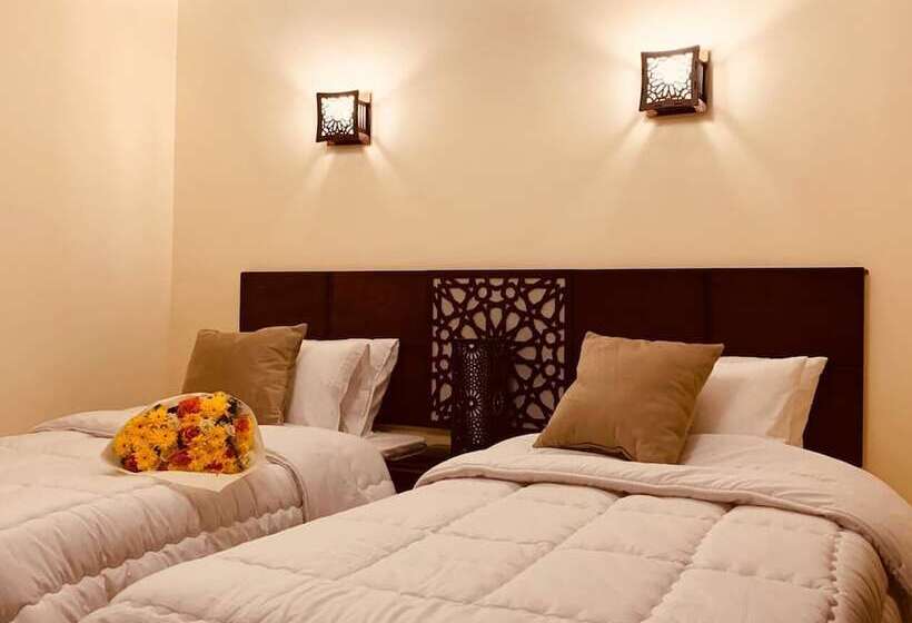 هتل 9 Pyramids Inn