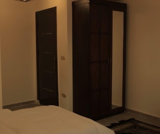 هتل 9 Pyramids Inn