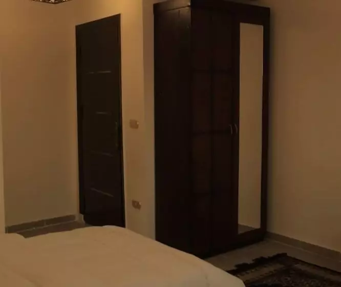 هتل 9 Pyramids Inn