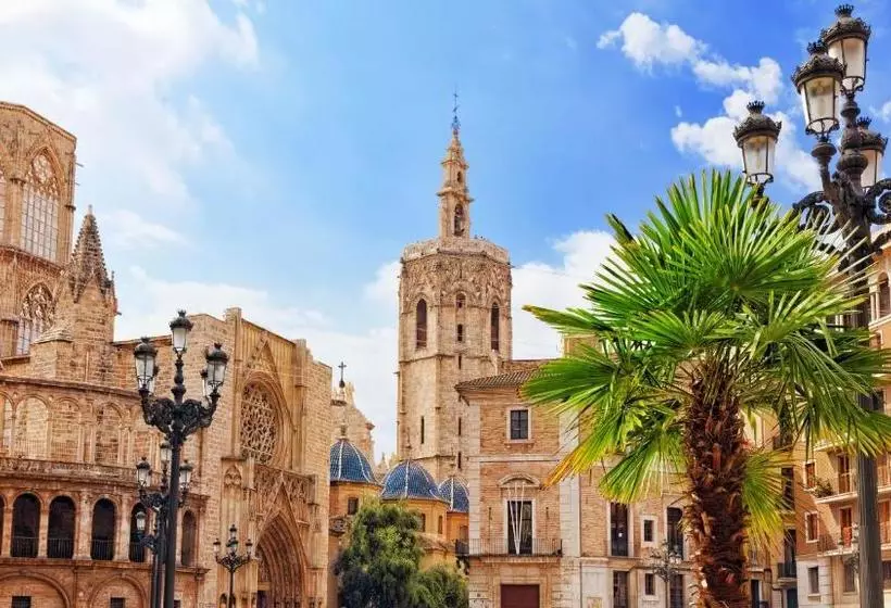 هتل Valencia Palacete