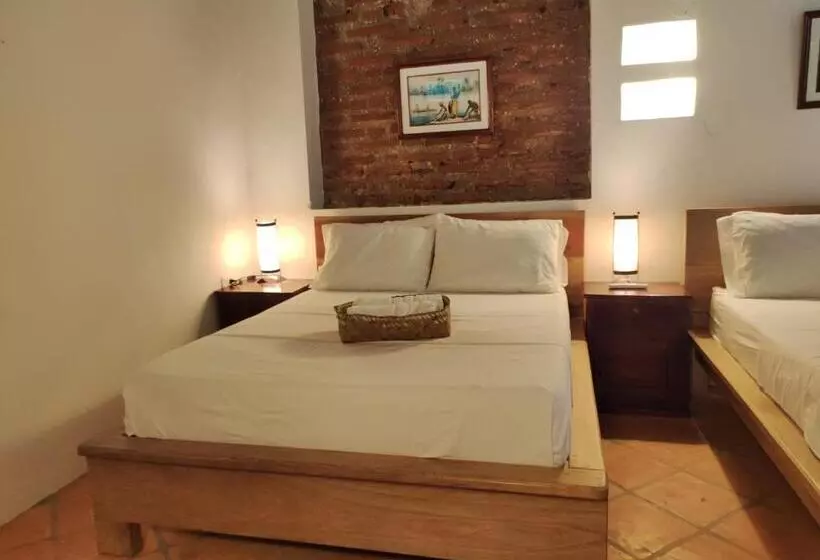 Hotelli Nieto Mompox, Ubicado En El Corazón Del Centro Histórico, Frente Al Rio Magdalena En Zona De Malecón