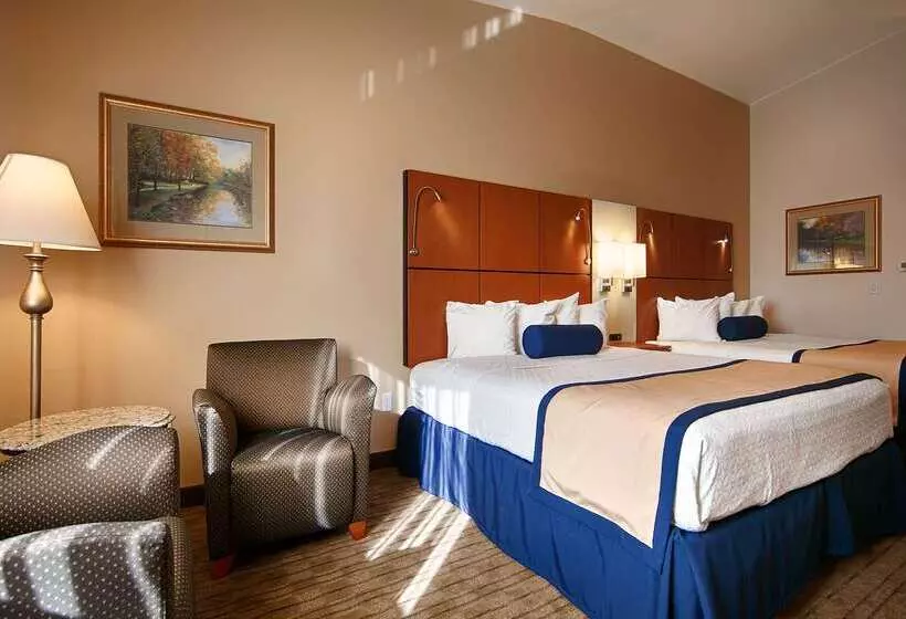 בית מלון כפרי Best Western Plus Silver Saddle Inn