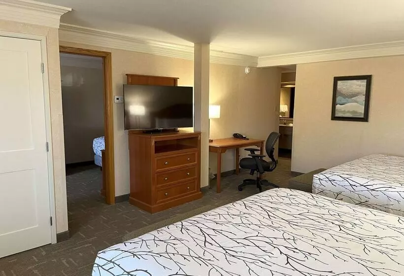 בית מלון כפרי Best Western Plus Silver Saddle Inn