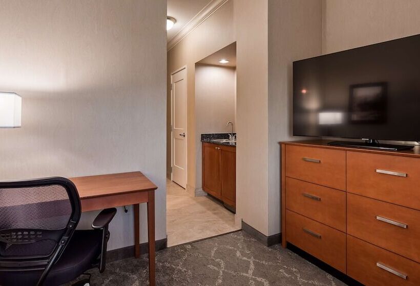 فندق Best Western Plus Silver Saddle Inn