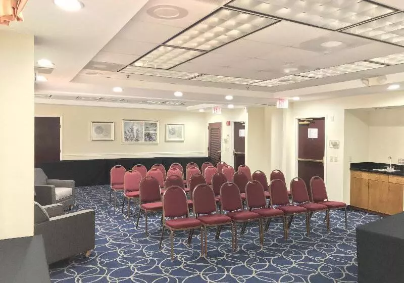 هتل Comfort Inn & Suites Houston I10 West Energy Corridor