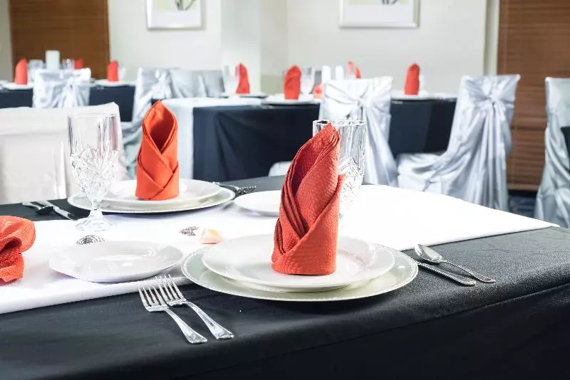 هتل Comfort Inn & Suites Houston I10 West Energy Corridor