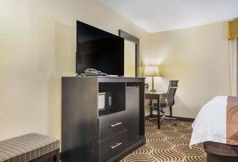 Отель Quality Inn & Suites Florence  Cincinnati South