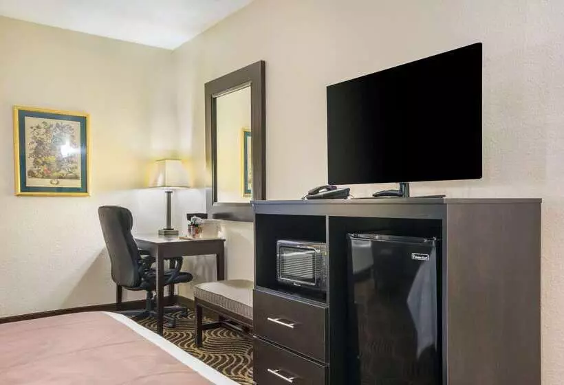Отель Quality Inn & Suites Florence  Cincinnati South
