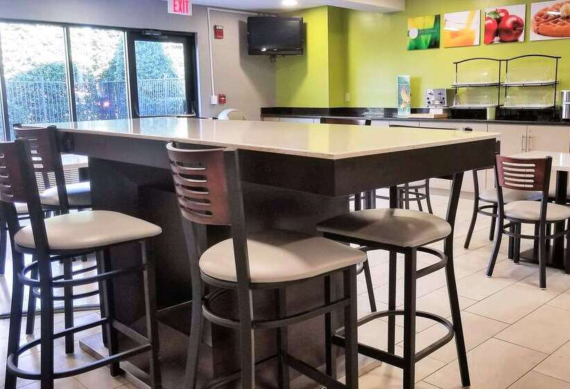 Otel Quality Inn & Suites Raleigh North