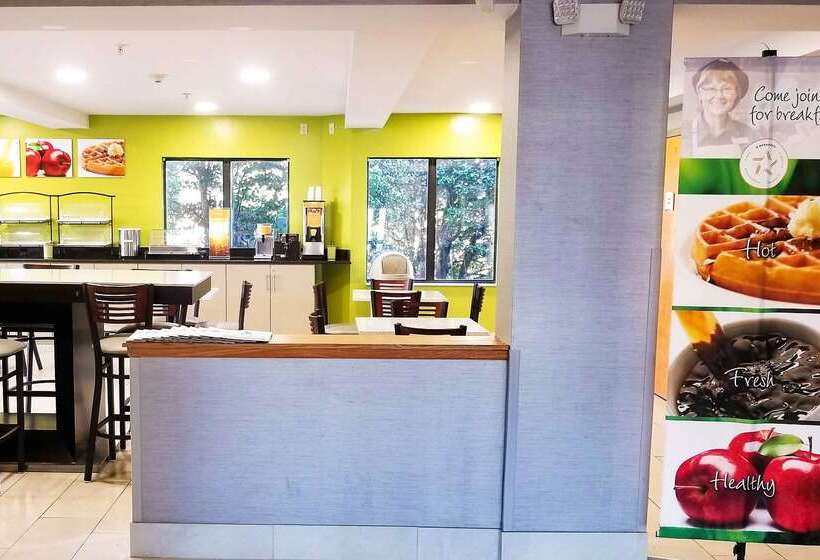 Otel Quality Inn & Suites Raleigh North