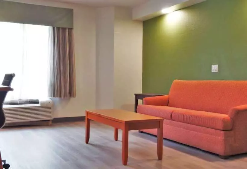 هتل Quality Inn & Suites Raleigh North