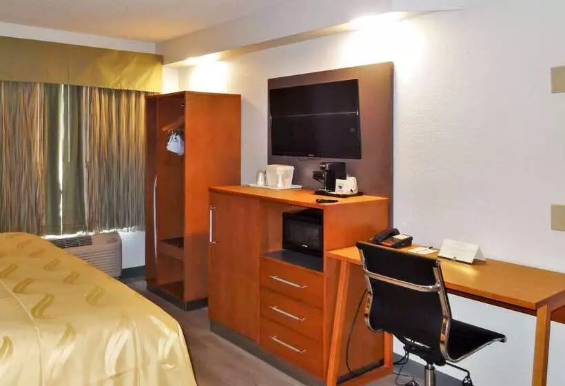 هتل Quality Inn & Suites Raleigh North