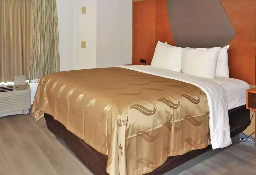 هتل Quality Inn & Suites Raleigh North