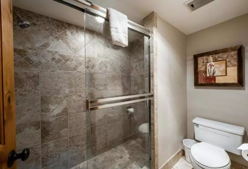 Отель Silver King By All Seasons Resort Lodging