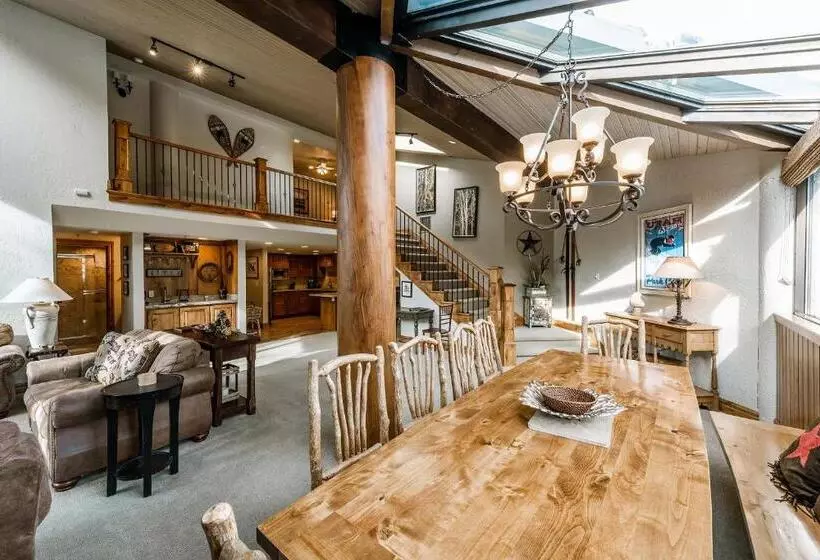 Отель Silver King By All Seasons Resort Lodging