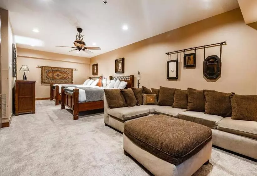 Отель Silver King By All Seasons Resort Lodging