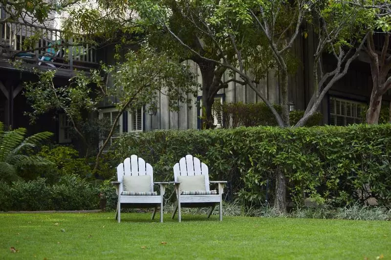 فندق Simpson House Inn