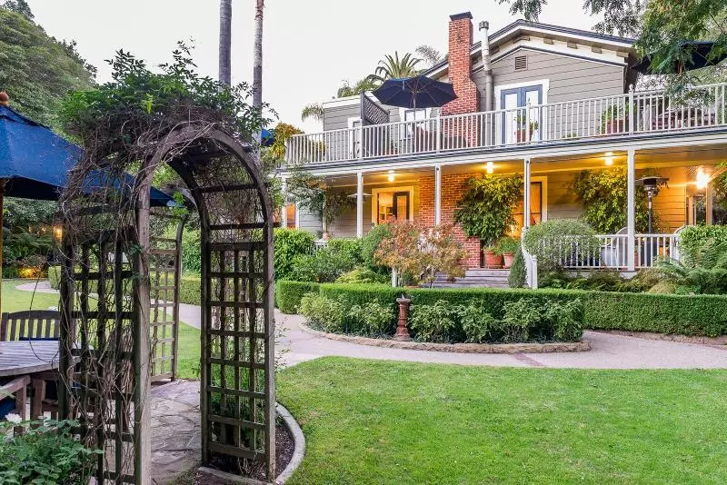 فندق Simpson House Inn