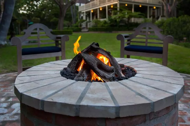 فندق Simpson House Inn