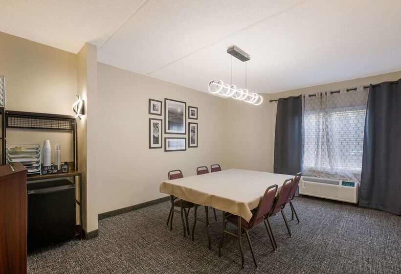 فندق Clarion Pointe Sevierville Pigeon Forge