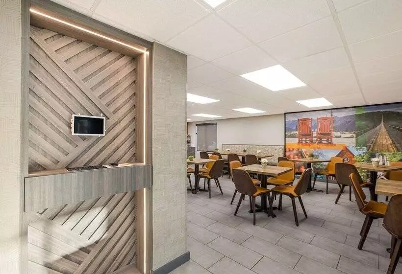 호텔 Clarion Pointe Sevierville Pigeon Forge