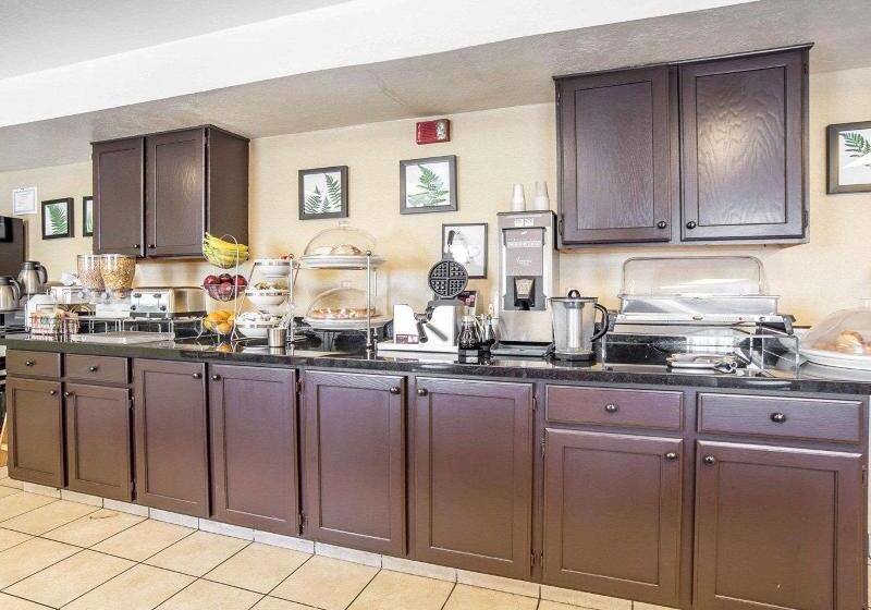 בית מלון כפרי Sleep Inn West Valley City  Salt Lake City South