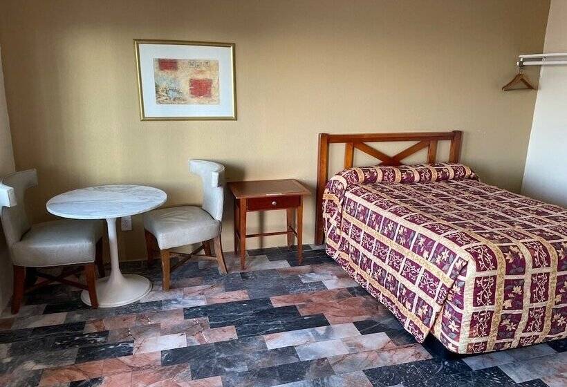 فندق Southwind Inn