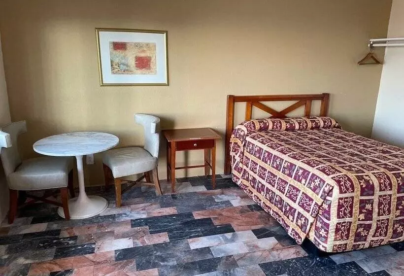 호텔 Southwind Inn