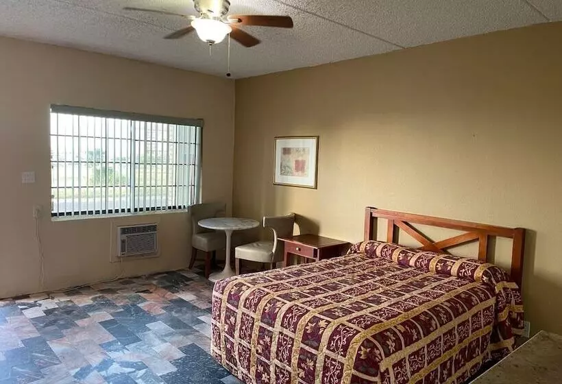 호텔 Southwind Inn