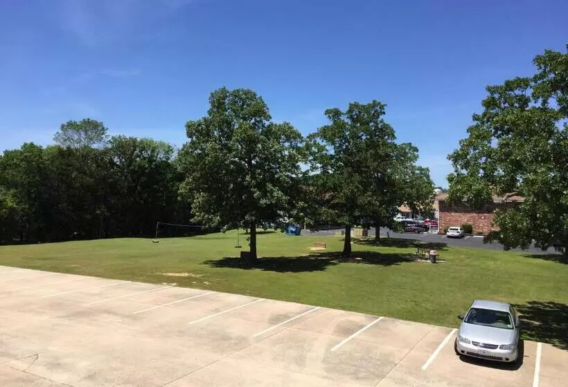 Hotelli Spinning Wheel Inn