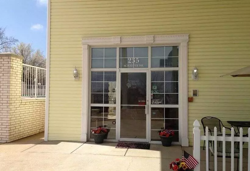 Hotelli Spinning Wheel Inn