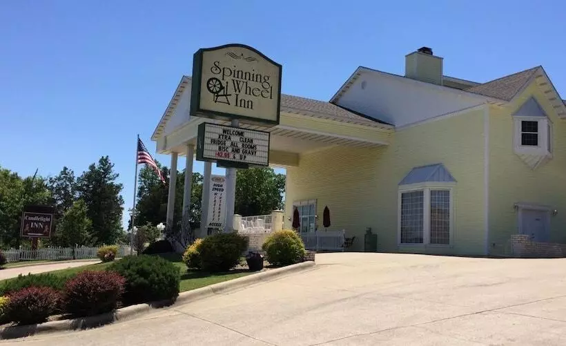 Hotelli Spinning Wheel Inn
