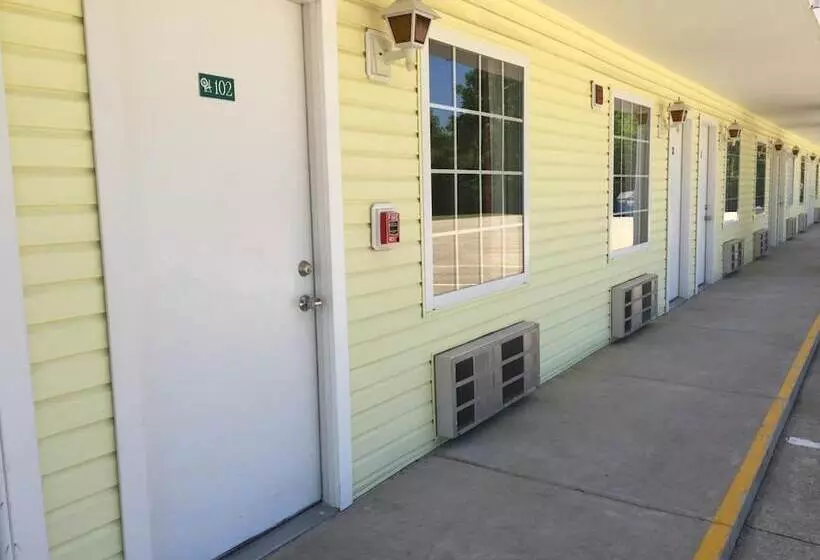 Hotelli Spinning Wheel Inn