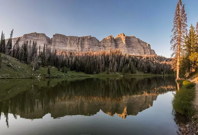 ホテル Stagecoach Inn & Suites