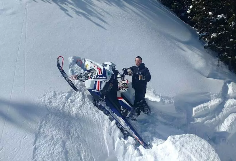 ホテル Stagecoach Inn & Suites