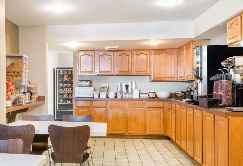 ホテル Super 8 By Wyndham Jasper