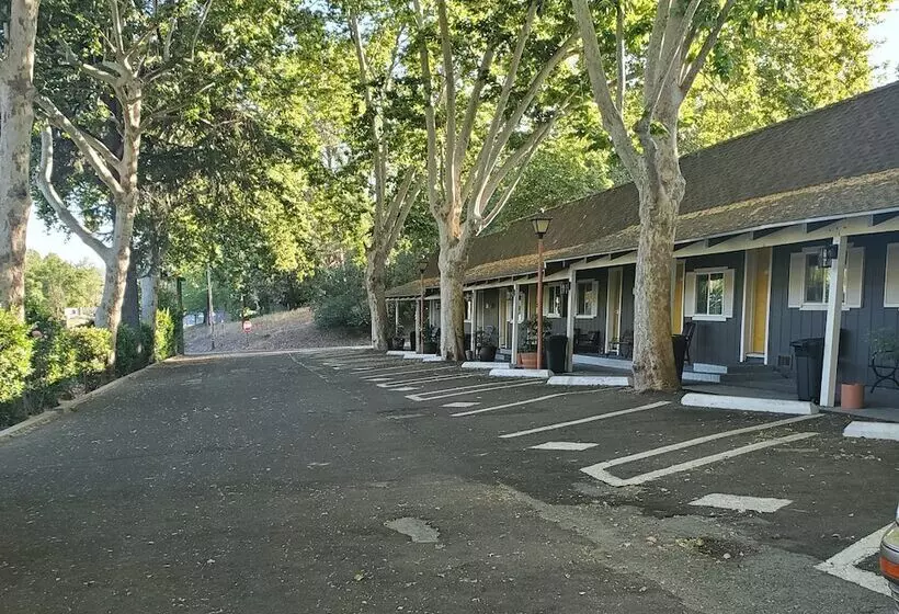 ホテル The Gold Lodge