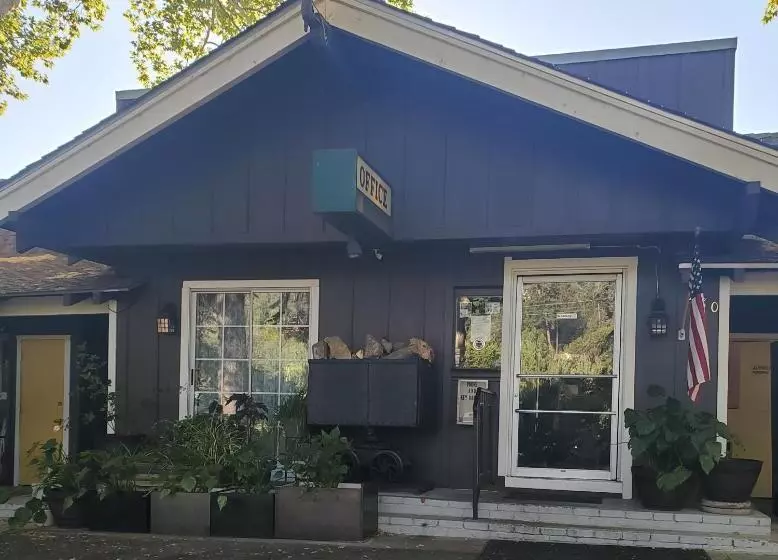 ホテル The Gold Lodge