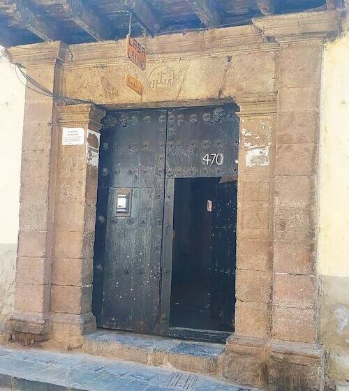 Anais Y Nicolas Hostel